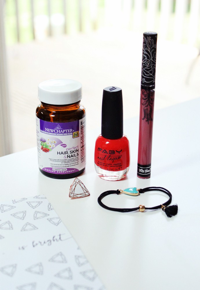 Love Goodly June/July 2017 Box Review - The best of cruelty-free, vegan, organic, non-GMO, non-toxic beauty products and lifestyle accessories.