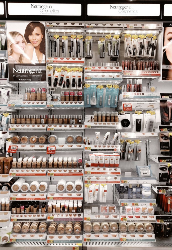 Neutrogena Hydro Boost Makeup - via @glamorable #neuyearneuyou #makeup #neutrogena #drugstorebeauty